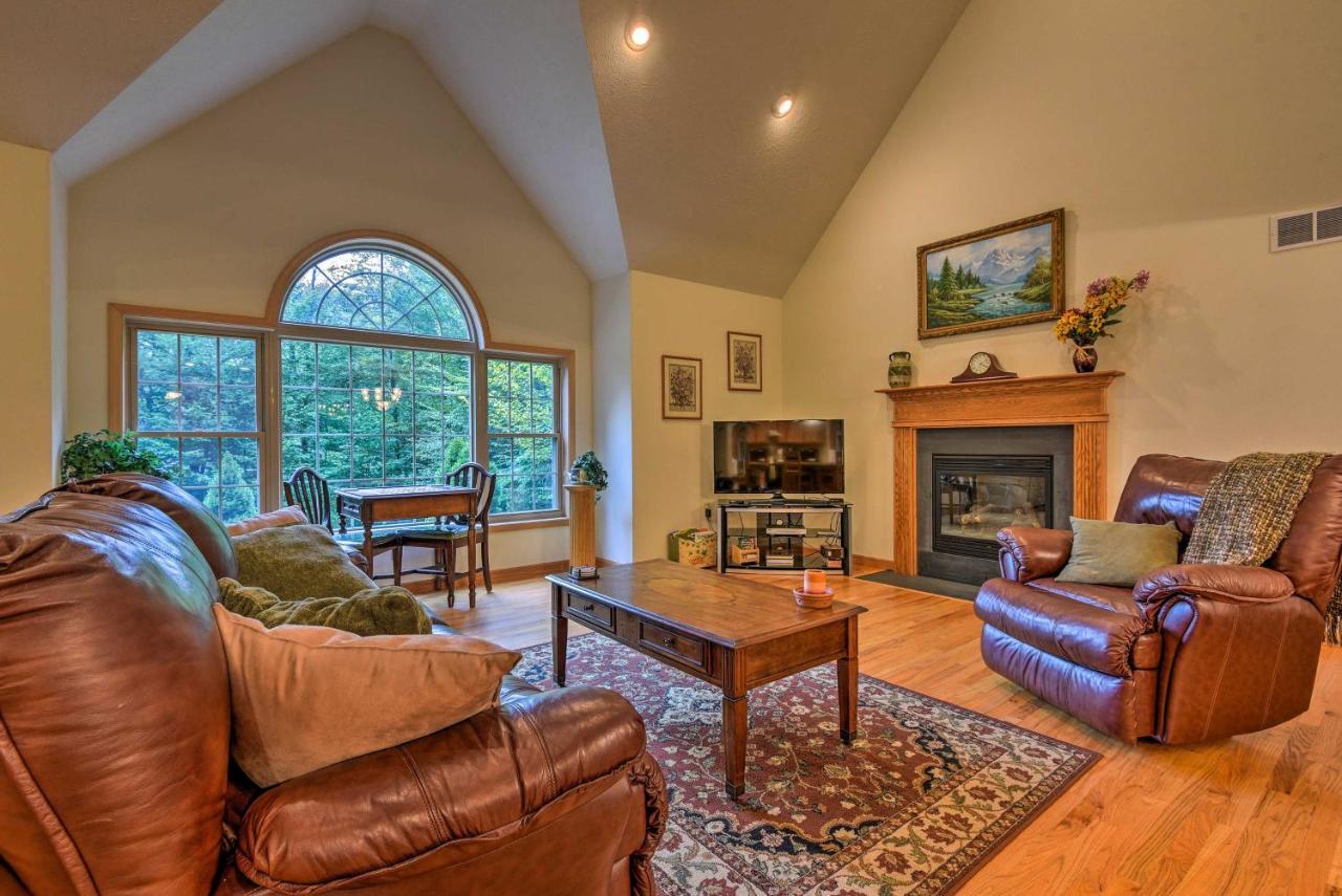 Pocono Mountain Home With 3 Community Lakes! Gouldsboro Zewnętrze zdjęcie