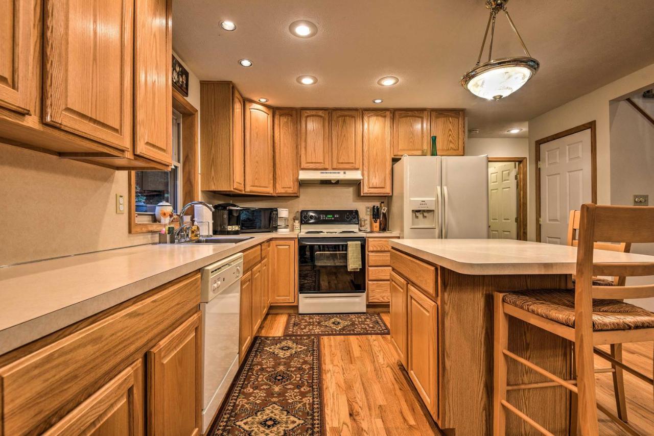 Pocono Mountain Home With 3 Community Lakes! Gouldsboro Zewnętrze zdjęcie